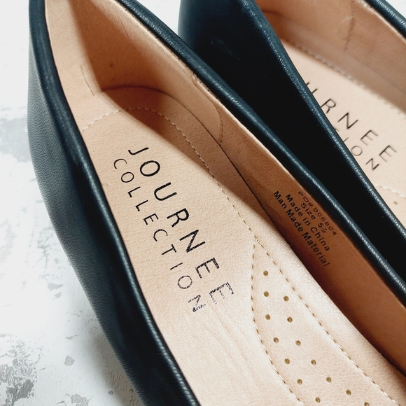 New Journee Collection Saar Black Faux Leather Slip On Pumps X116 - Picture 7 of 9